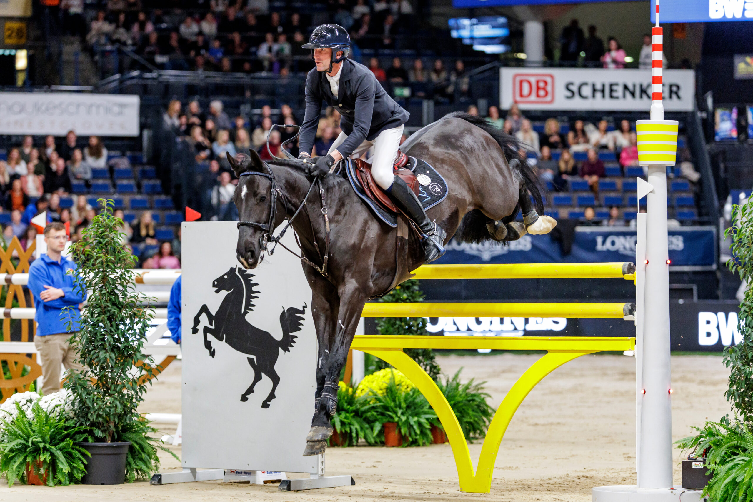 CSI5* Hongkong: Dreher zum Auftakt und Staut fliegt an Vogel vorbei