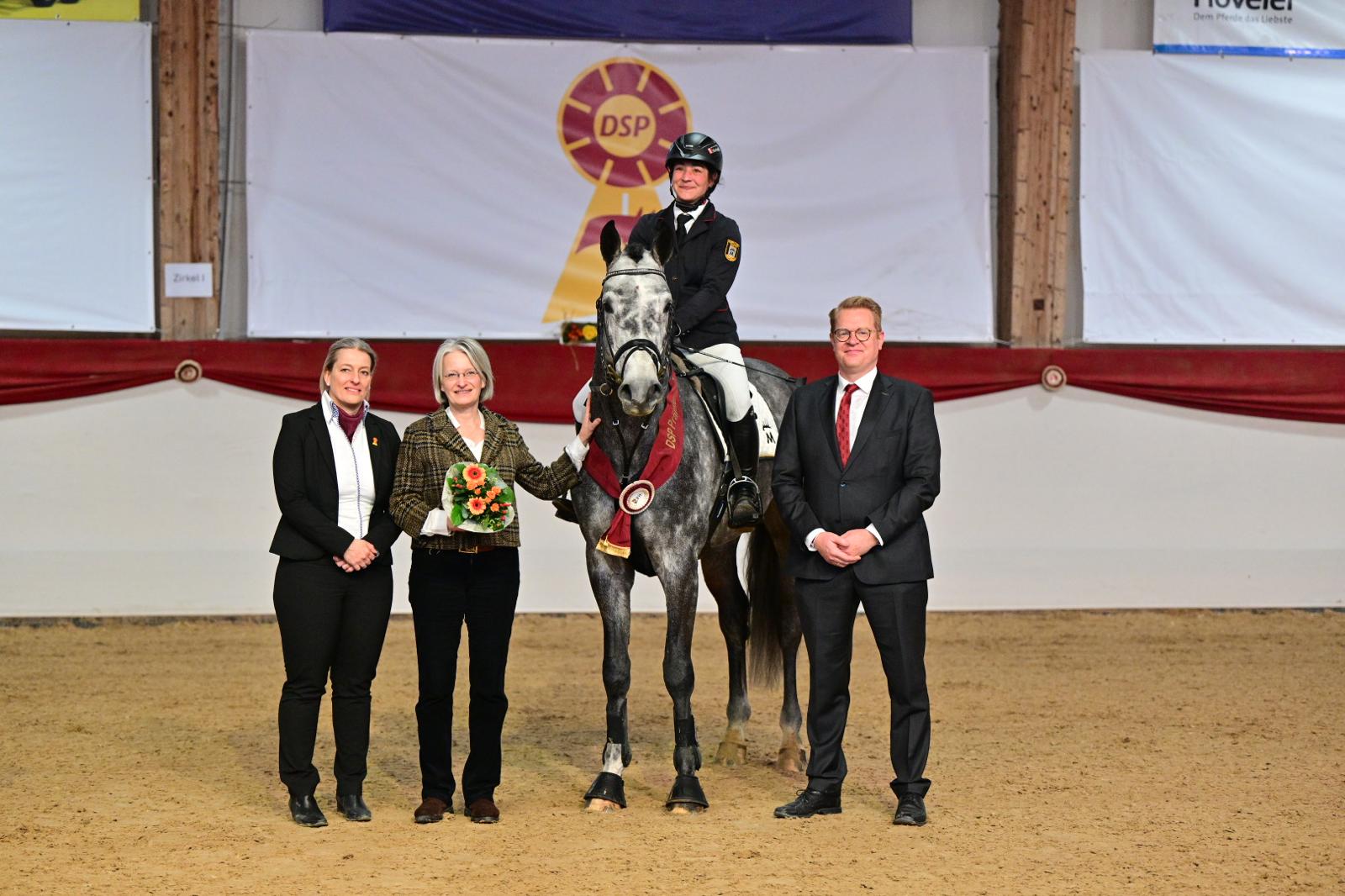 Der Marbacher Landbeschäler Askaryan ist nun DSP-Prämienhengst. Foto: Björn Schröder
