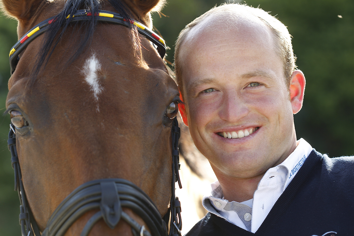 Vor den Olympischen Spielen von London 2012, die das Paar als Sieger verlassen sollten: Sam und Michael Jung zuhause. Foto: toffi-images.de