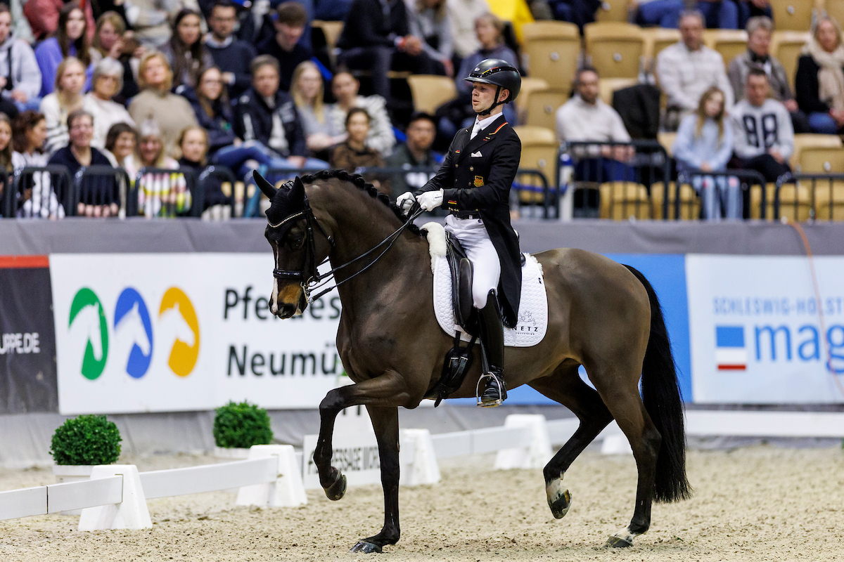 Persönliche Bestleistung im Weltcup Grand Prix von Neumünster 2026: Raphael Netz und Great Escape Camelot. Foto: sportfotos-lafrentz.de