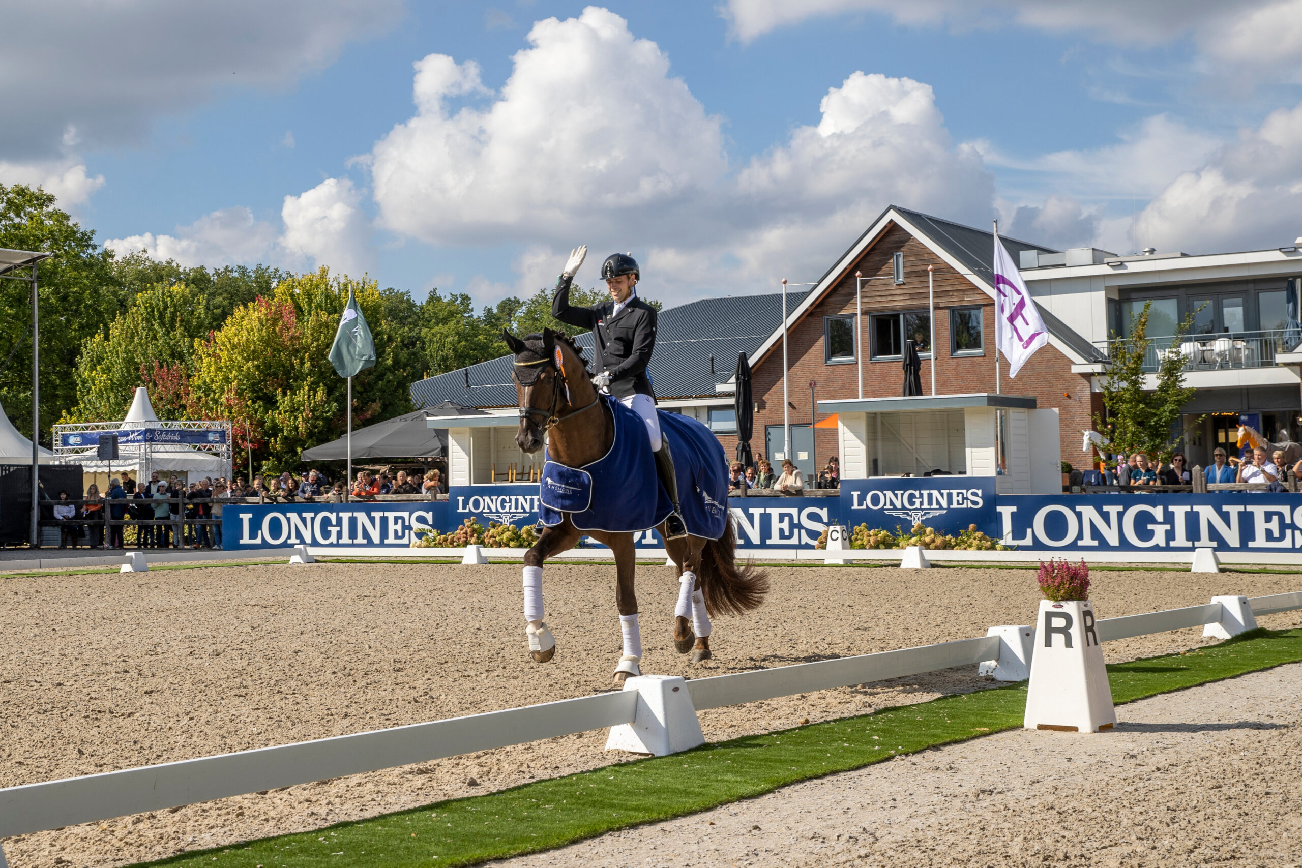 WM-Bronzegewinner Fashion Prinz OLD unter chinesischem Junior