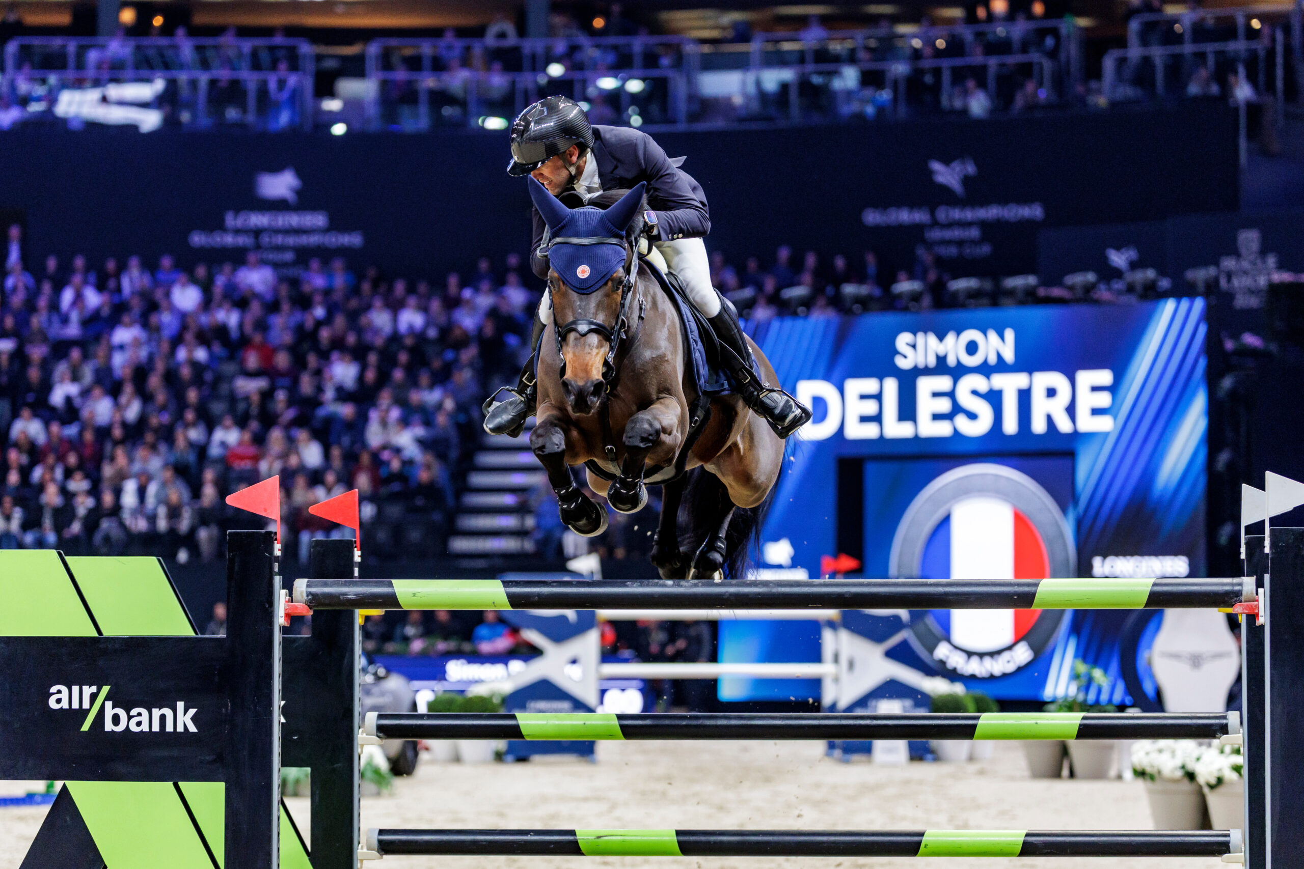 Simon Delestre with Cayman Jolly Jumper in Prague. Photo: Sportfotos-lafrentz.de 