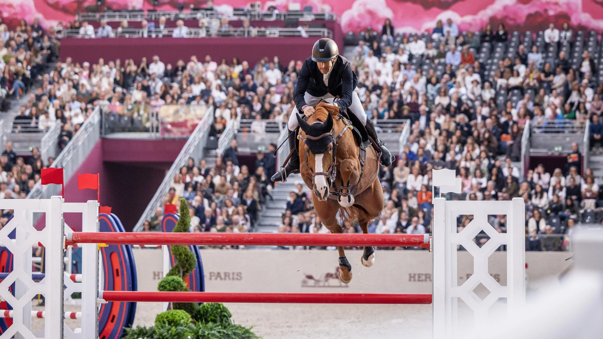 Devos wins in Paris and more from the show jumping course on Saturday