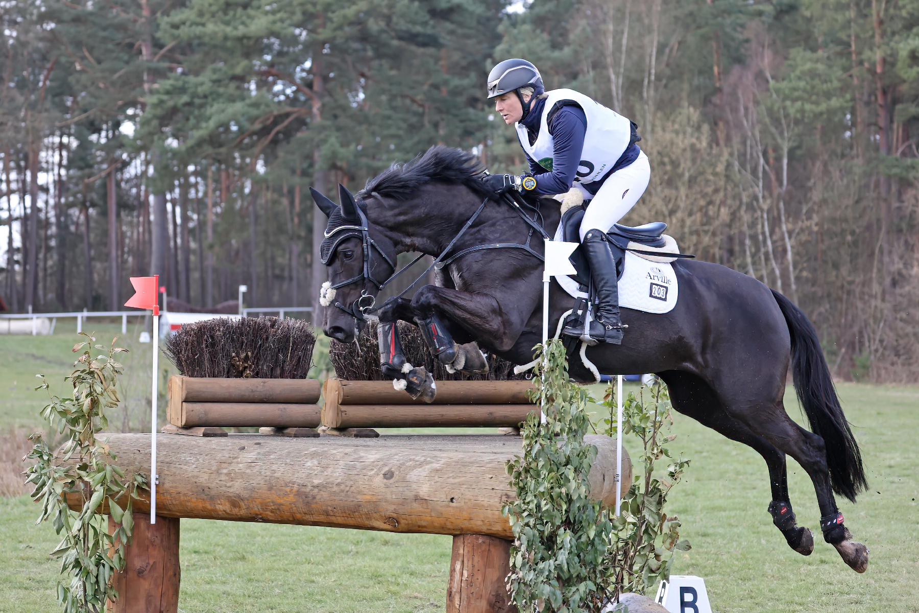 Lara de Liederkerke-Meier wins with world champion, strong performance from 16-year-old Heine