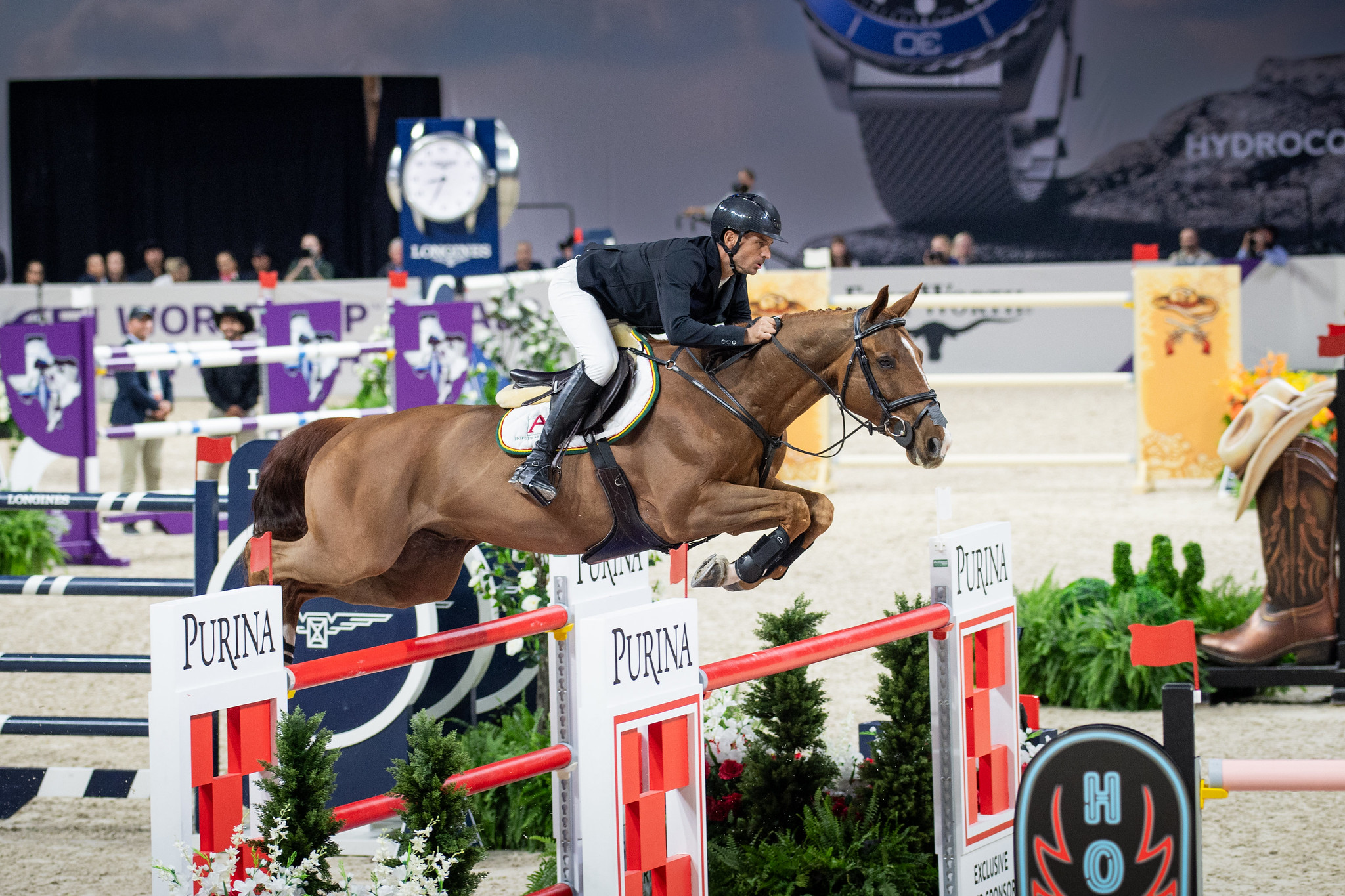Steve Guerdat und der super bemühte Iashin Sitte. Foto: FEI/Shannon Brinkman