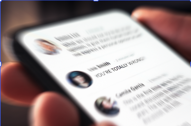 Hate Speech zählt zu den Fällen von Online-Missbrauch, den das Unternehmen Signify im Auftrag des Weltreiterverbandes (FEI) unterbinden soll. Foto: Adobe Stock