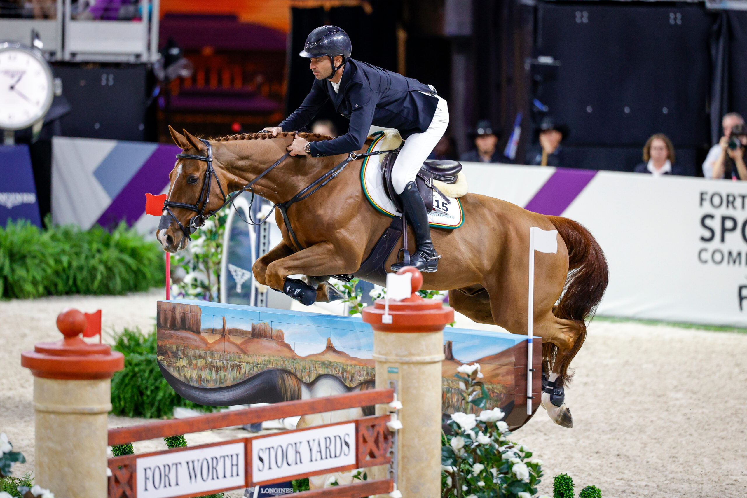 Vor dem heutigen Finale durfte Steve Guerdat als Zweiter des Rankings mit Iashin Sitte noch von seinem vierten Titel träumen. Dich drei Abwürfe, einer im ersten zwei im zweiten Parcours, bereiteten dem ein Ende, Platz sechs. Foto: sportfotos-lafrentz.de/Tiffany van Halle