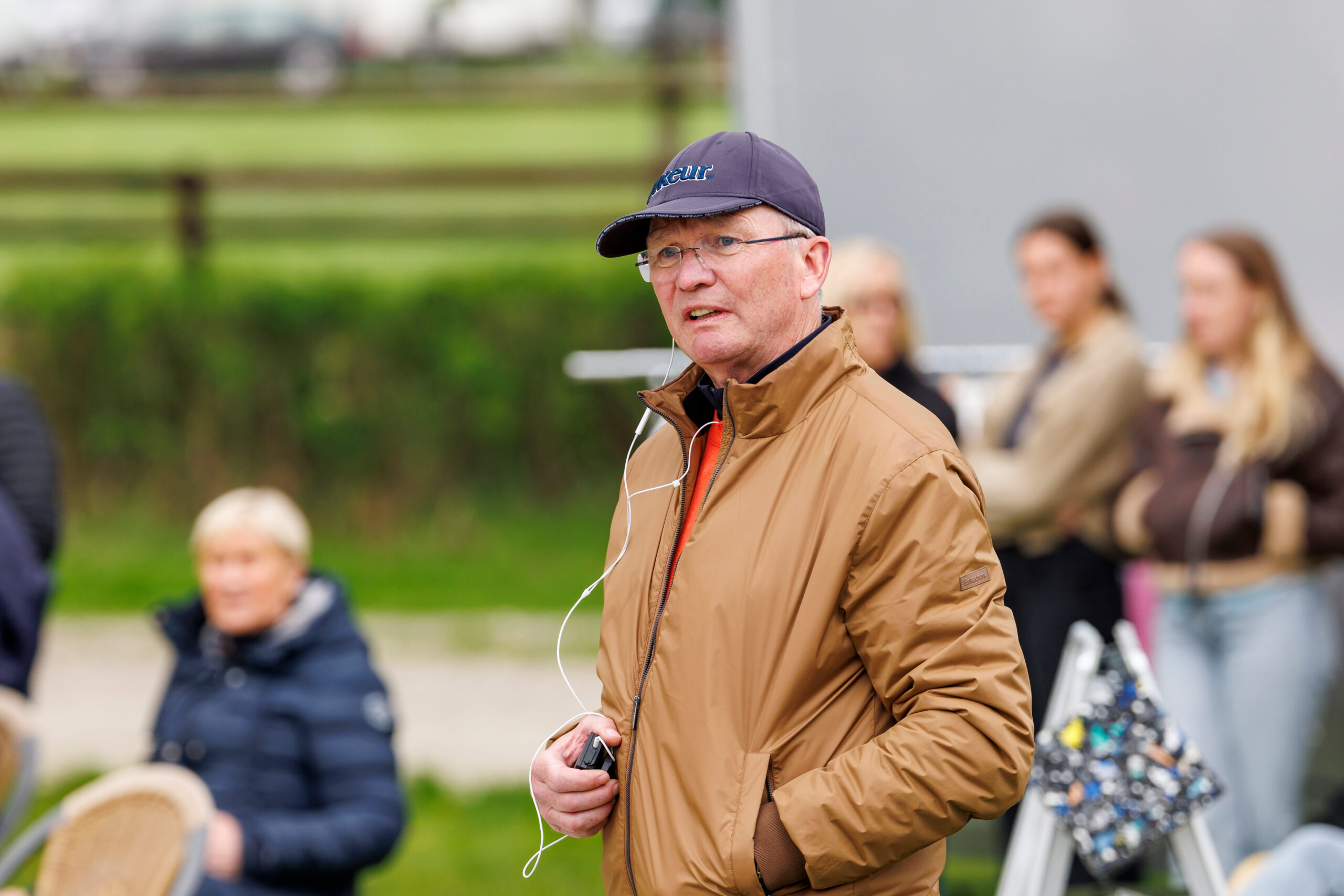 Die Pferde, das Reiten, das Unterrichten, das ist Hubertus Schmidts Leben. Daumen für eine baldige Genesung sind fest gedrückt!
Foto: sportfotos-lafrentz.de
