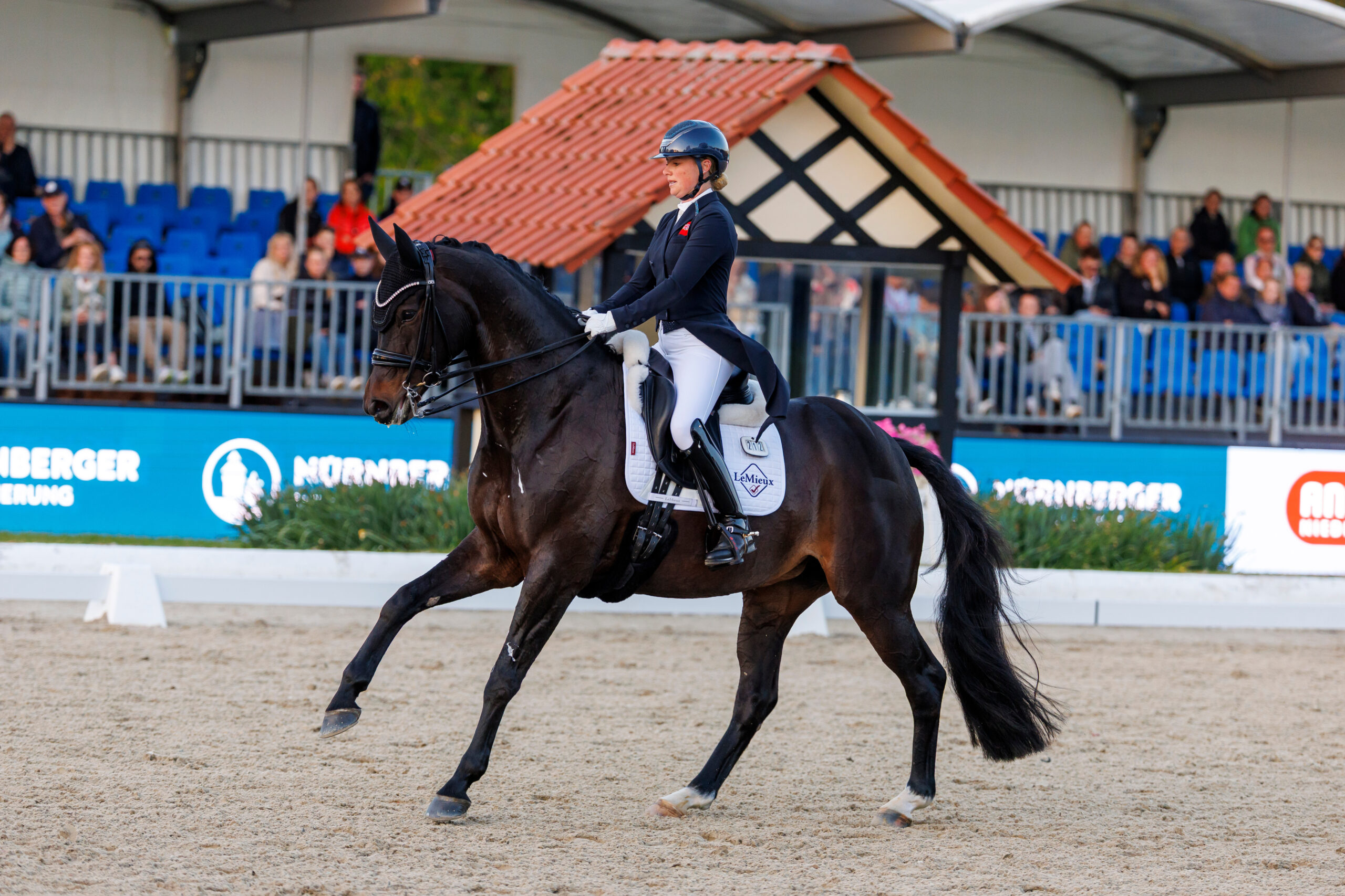 Sadie Smith and Swanmore Dantina. Photo: sportfotos-lafrentz.de