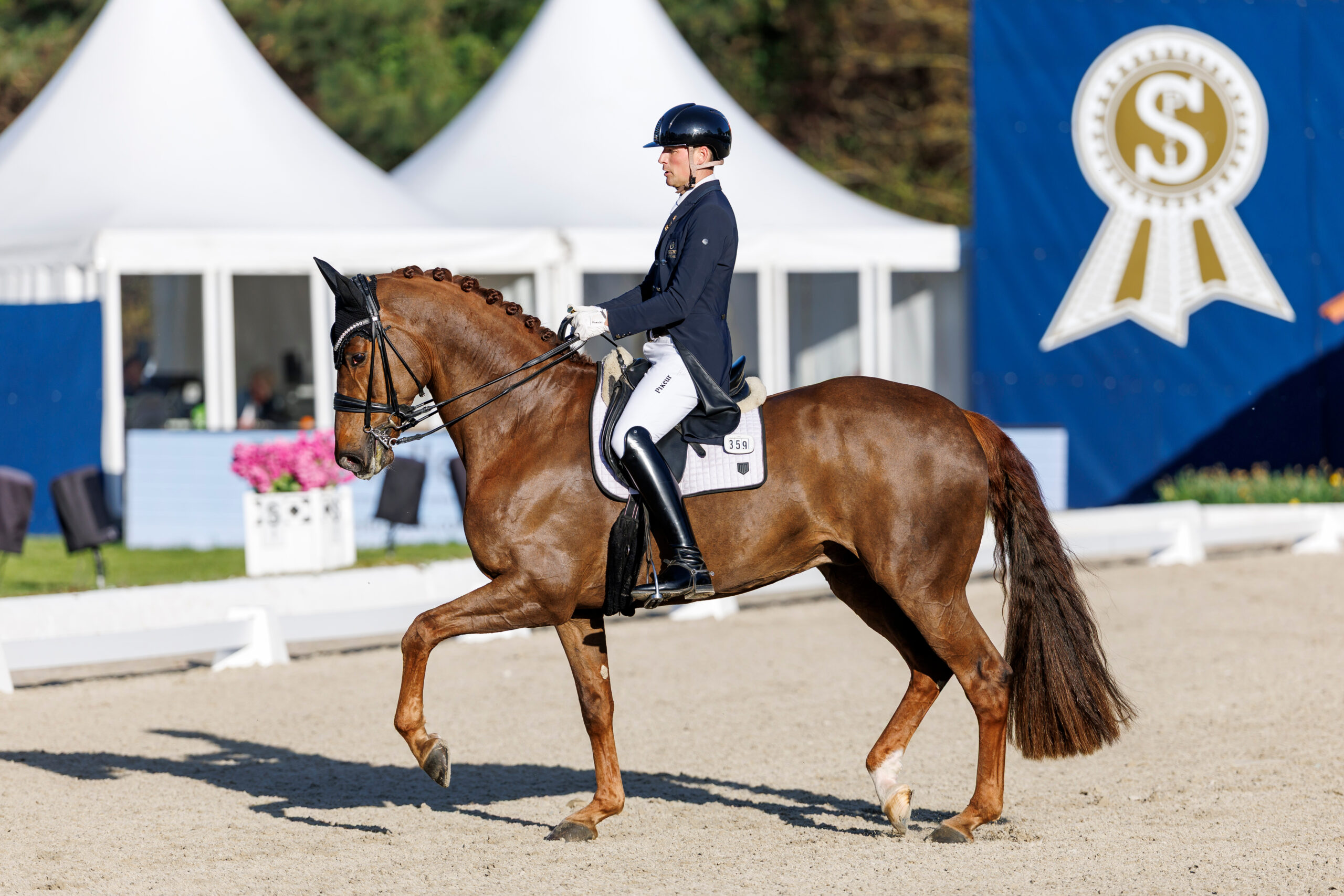 To toast – Veuve Clicquot wins the warm-up test for the Louisdor Prize in Hagen