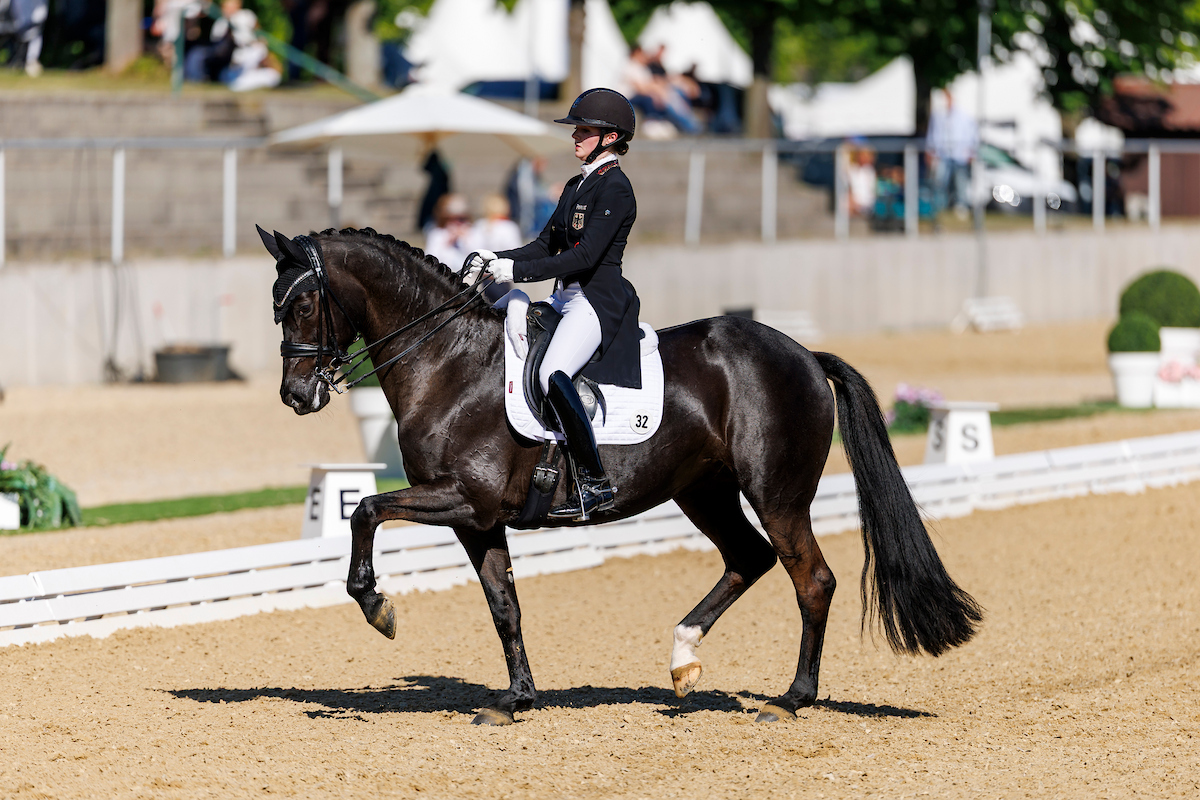 Rose Oatley and Alive and Kicking came to Mannheim with a wild card and promptly won. Photo: sportfotos-lafrentz.de