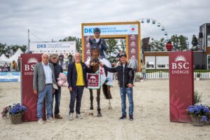 Christian Kukuk und Nachwuchshoffnung Viki van Gogh gewinnen Championat in Hohen Wieschendorf