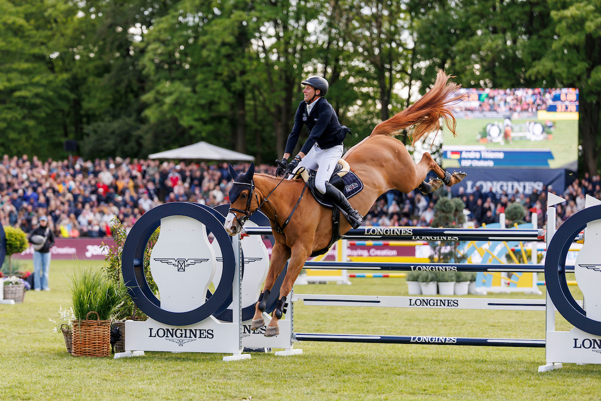 André Thieme and “knee-high” Chakaria win the Grand Prix of Hamburg
