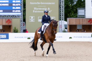 Erster internationaler Grand Prix-Sieg für Dorothee Schneiders Karlijn V.