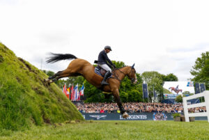 Frederic Tillmann gewinnt Deutsches Spring-Derby 13 Jahre nach Sieg seines Bruders