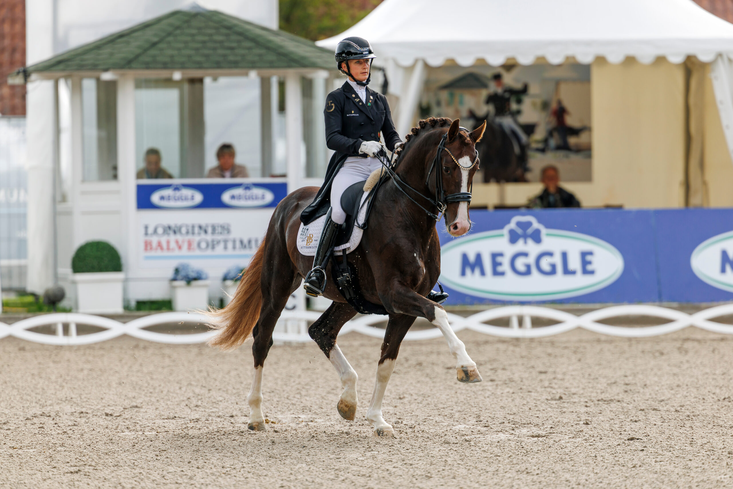 Bianca Nowag-Aulenbrock und Sky: ca. 20 Mal geritten, next Stop Burg-Pokal