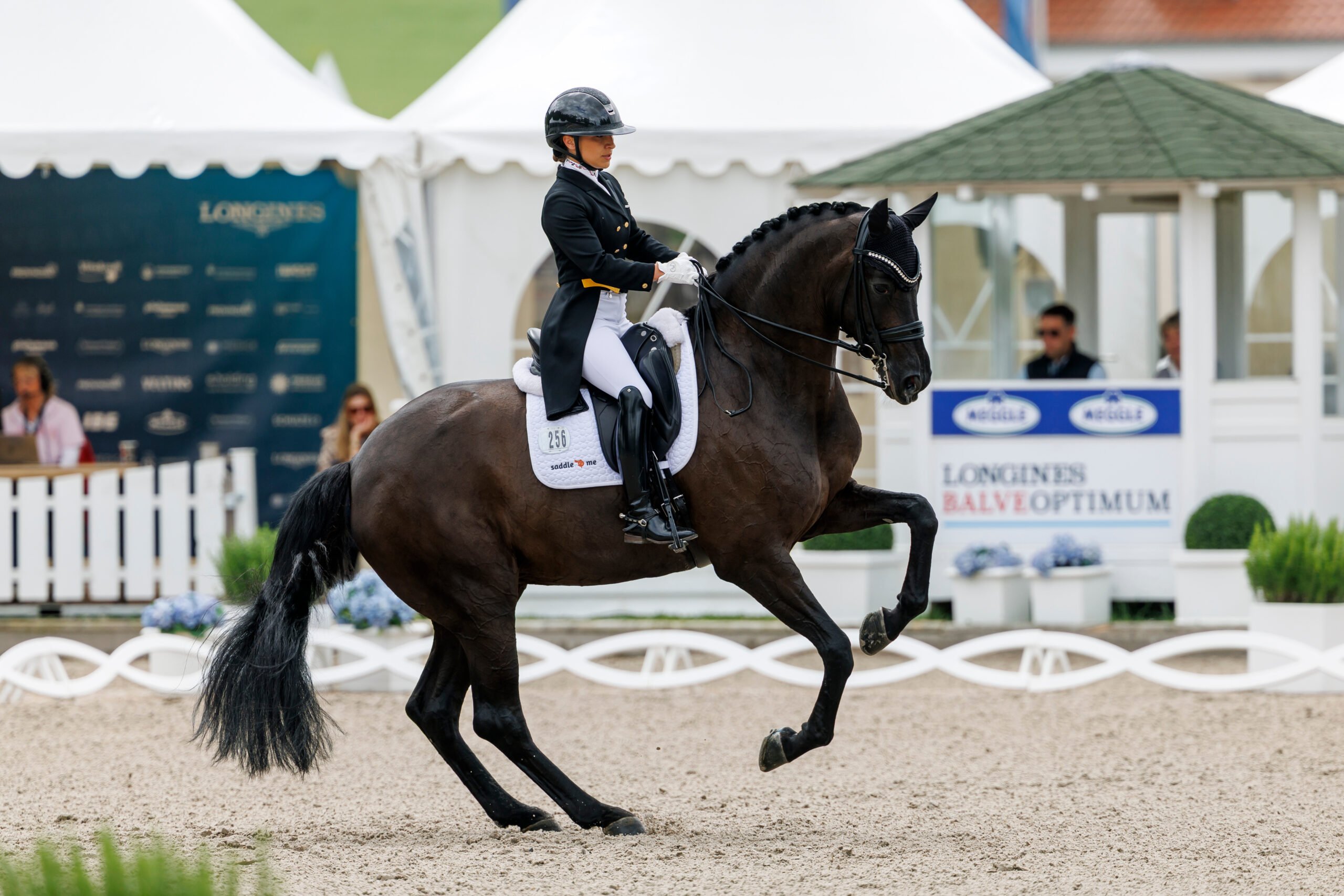 Charlott-Maria Schürmann und Dante's Pearl. Foto: sportfotos-lafrentz.de