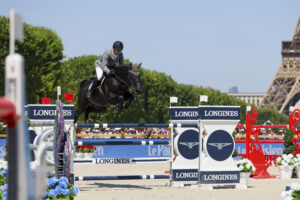 Conclusion of the Paris leg of the Global Tour, featuring several loops through Germany