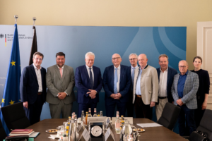 Wegen  GOT – Pferdeverbände gemeinsam bei Landwirtschaftsminister Rainer