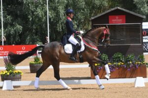 Charlotte Dujardin meldet Ansprüche auf die Nummer vier im britischen Dressurteam bei der WM in Aachen an
