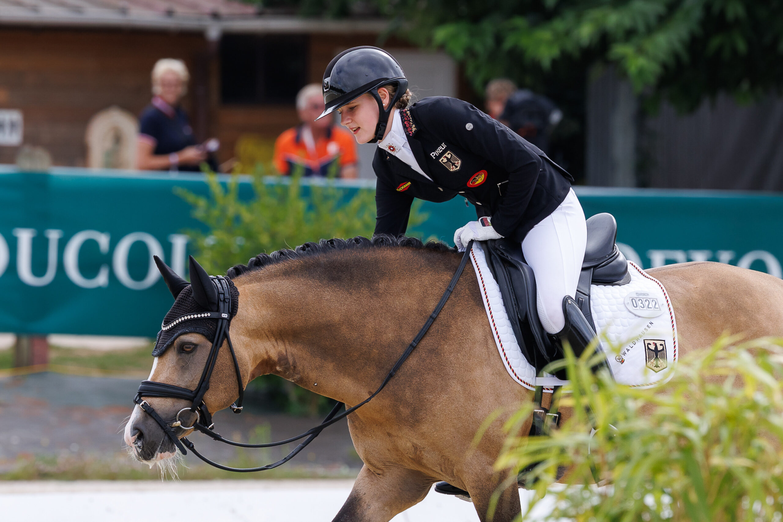 Erstes Einzelgold bei dritter EM für Pony-Dressurreiterin Leni-Sophie Gosmann