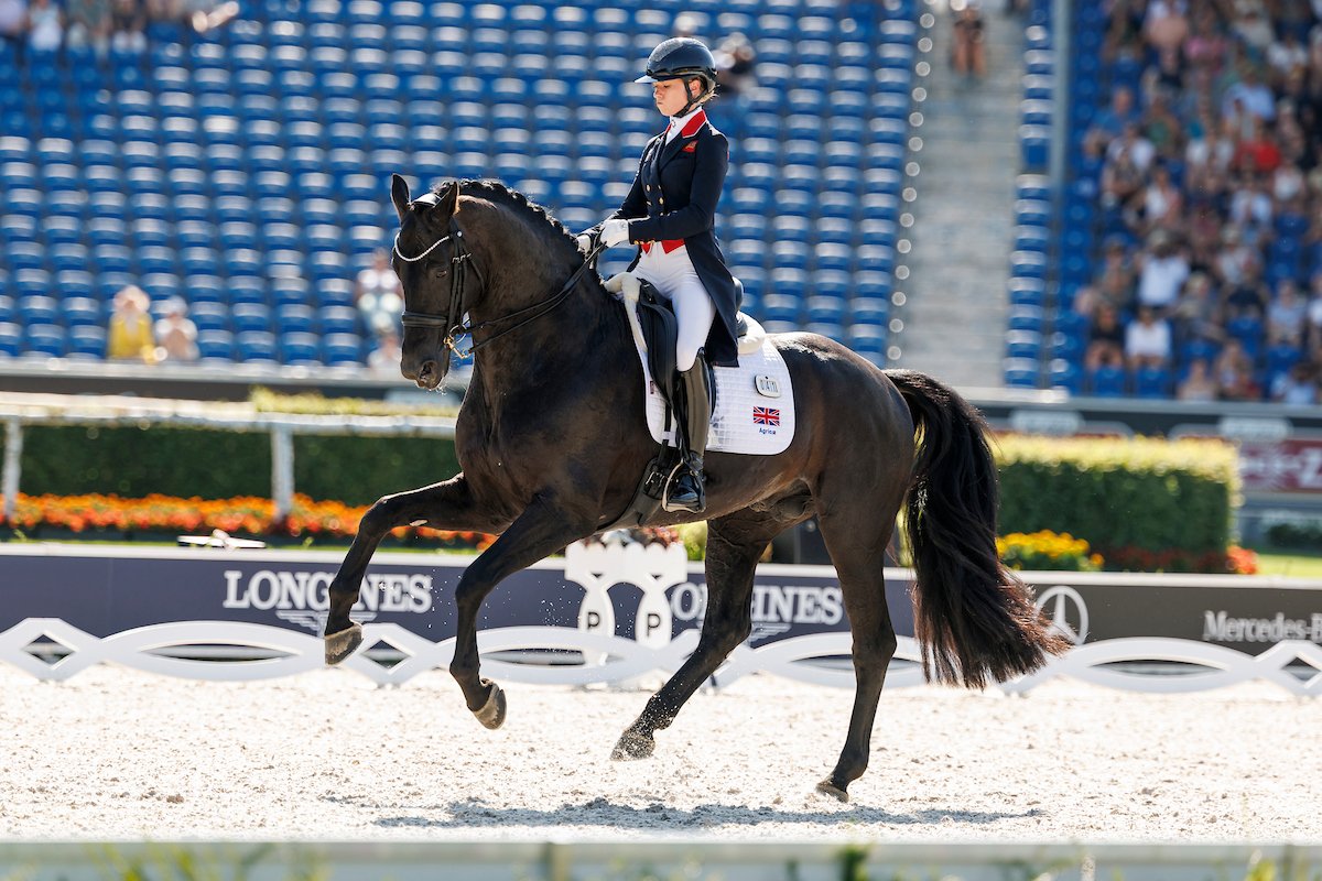 Weltmeisterin 2026: Charlotte Fry (GBR) und Glamourdale. Foto: sportfotos-lafrentz.de