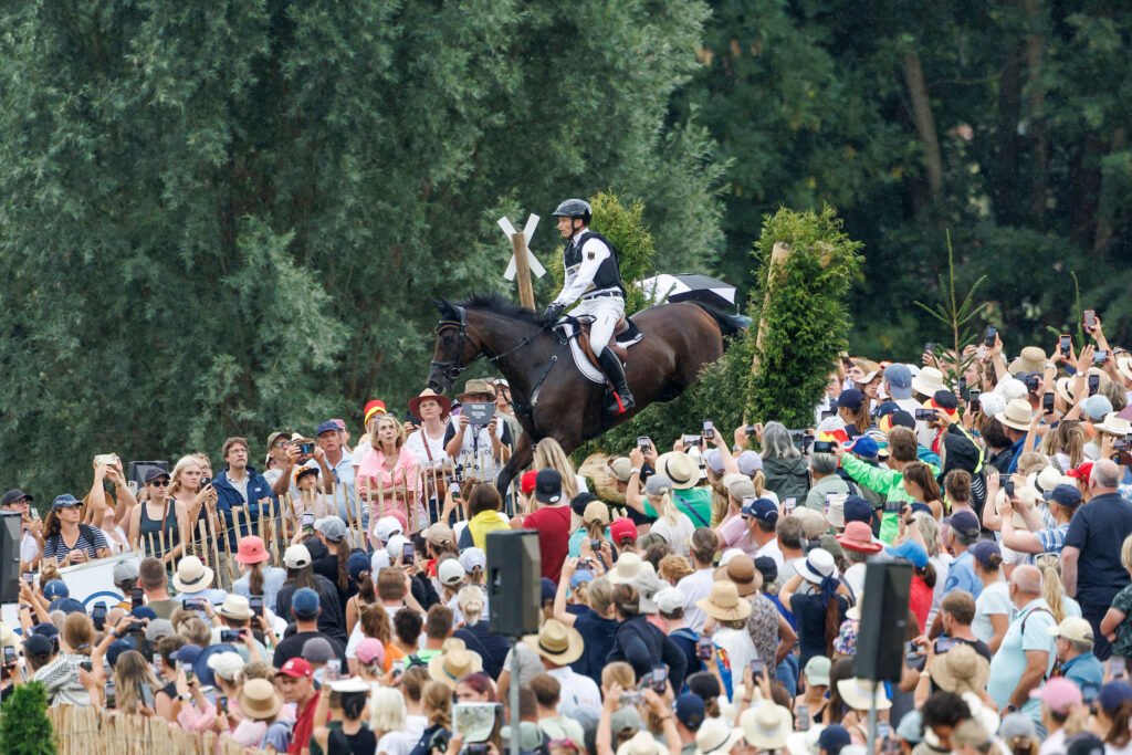 WM Aachen: Britische Vielseitigkeitsreiter und Michael Jung auf Goldkurs