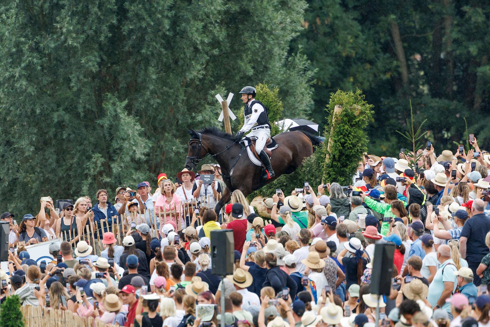 World Championships in Aachen: British Eventing Riders and Michael Jung on Track for Gold
