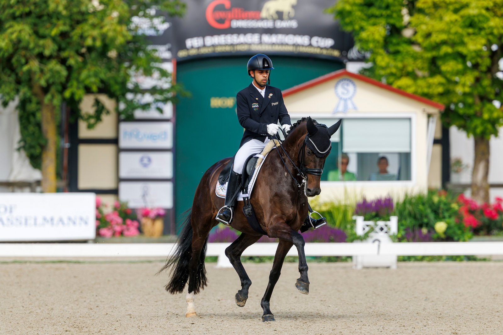 Anush Agarwalla und Straight Horse Floriana beim CD1* in Hagen, wo sie jeweils Zweite in Prix St. Georges und Intermédiaire I wurden (70,147 und 69,088 Prozent), während der Prozess bereits lief. Die beiden sind damit in dieser Saison das einzige indische Paar, das mehrfach Ergebnisse über 70 Prozent erritten hat.
Foto: sportfotos-lafrentz.de