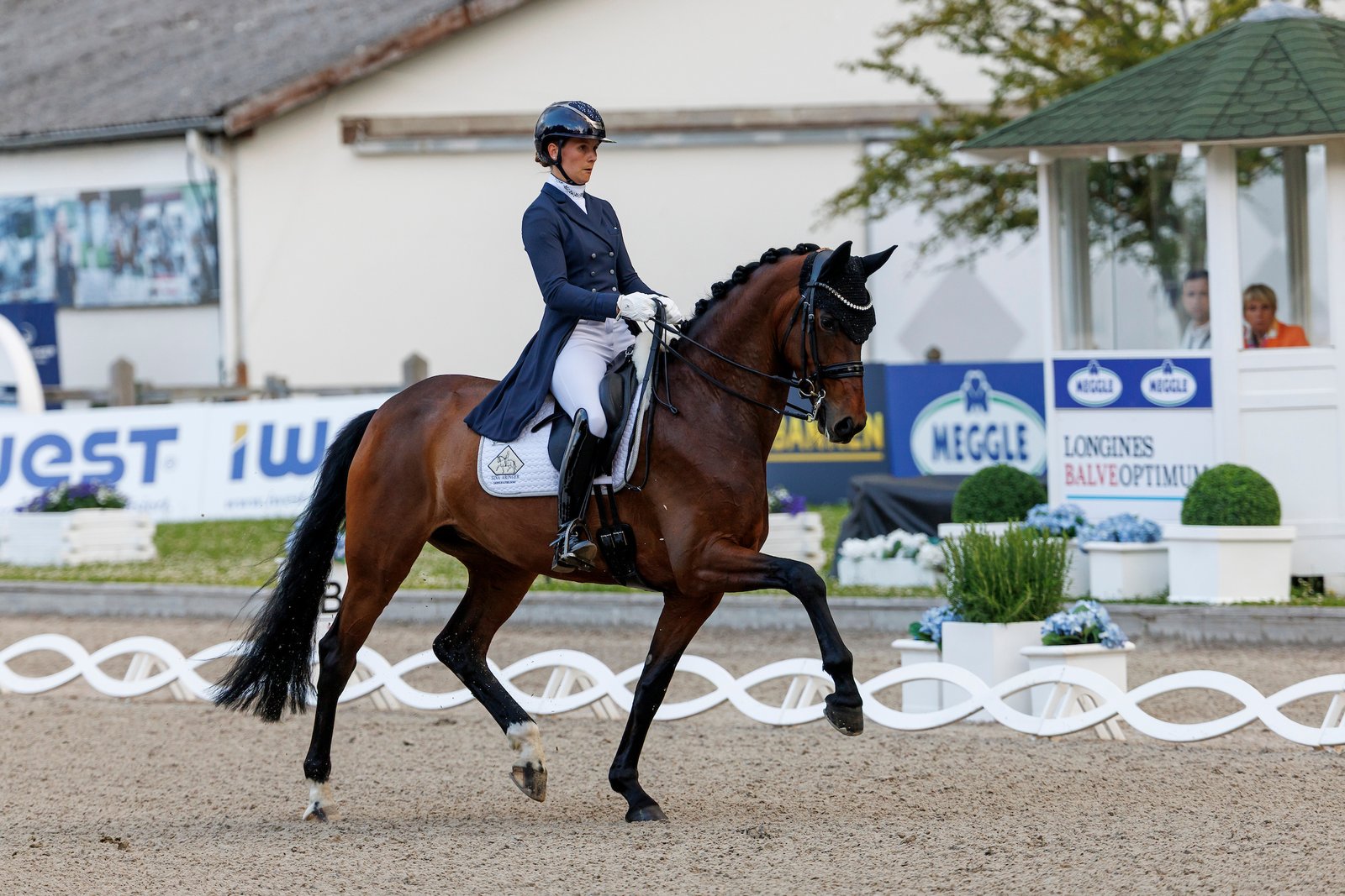 First the National Championships, now the Burg Cup—things are going great for Sina Aringer!