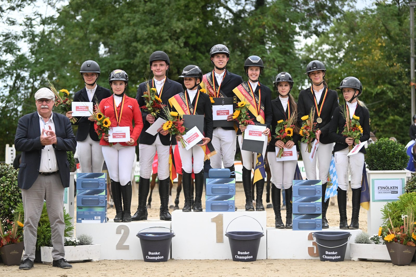 The medal winners in the obstacle course, powered by the Horst Gebers Foundation. Photo: Mirka Nilkens
