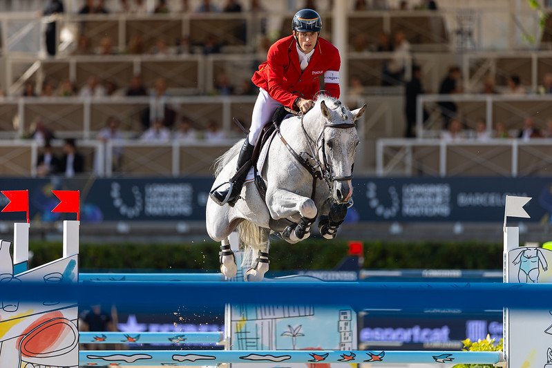 Die Trophäe für den Sieg der League of Nations 2026 geht nach Deutschland. Foto: FEI/Liz Gregg